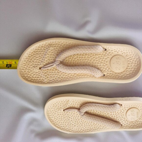 Allbirds Sugar Zeffers Flip Flops Sandals – Beige Eco Foam – Women's 9 / Unisex - Picture 7 of 8